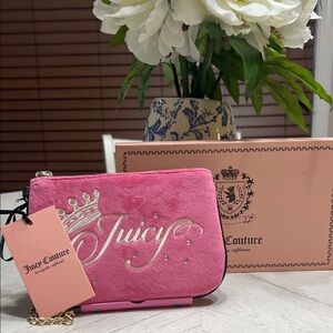 NEW IN BOX Juicy Couture Pink Wristlet -Heritage Pouch color Free Love